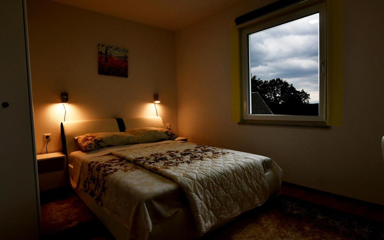 Lora Rakovica Exterior foto